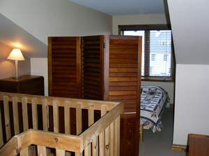 mezzanine room 3
